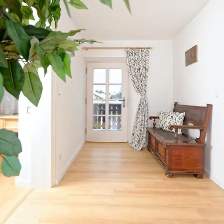 Huberhof Meisham Apartman