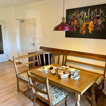 Huberhof Meisham Apartman *