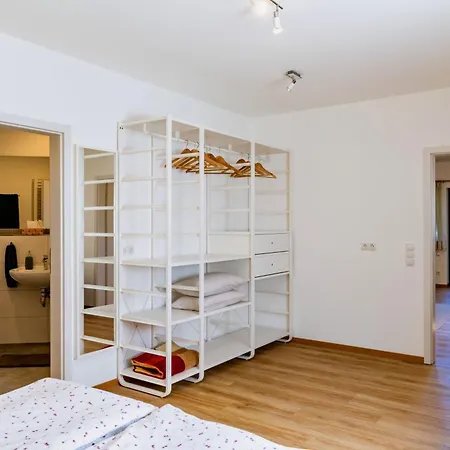 Huberhof Meisham *